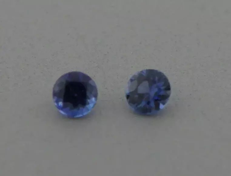 LOOSE NATURAL BLUE SAPPHIRES ROUND CUT Sale is for 2 round cut natural Blue sapphires Matching pair: LOOSE NATURAL BLUE SAPPHIRES ROUND CUT Sale is for 2 round cut natural Blue sapphires Matching pair Sapphires measures 1mm in diameter New, never used before, perfect for jewelry repair