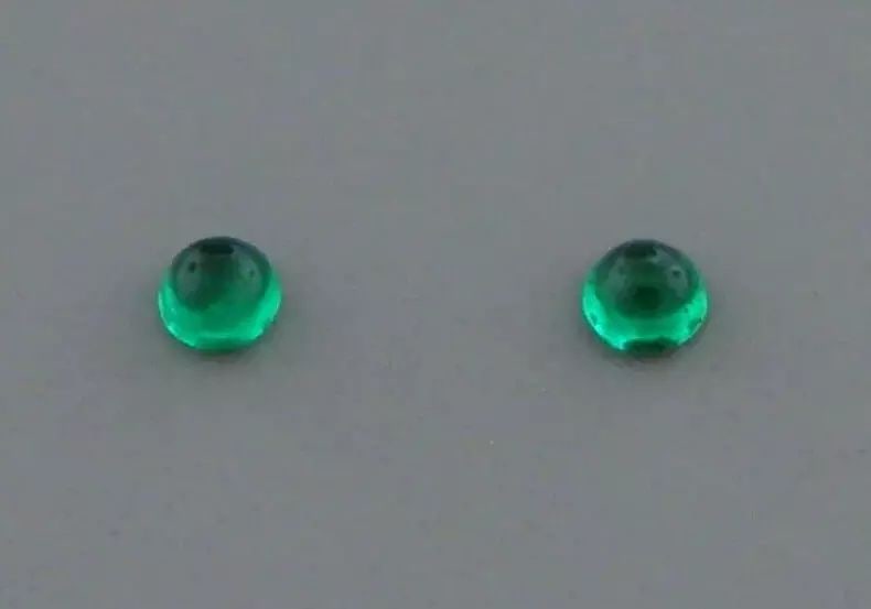 LOOSE NATURAL MATCHING PAIR COLOMBIAN EMERALD Sale is for 2 round cabochon natural Colombian (1 of 2)