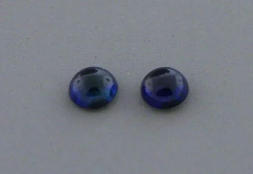 LOOSE NATURAL MATCHING PAIR BLUE SAPPHIRE Sale is for 2 round cabochon natural sapphire Matching (1 of 2)