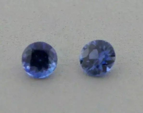 LOOSE NATURAL BLUE SAPPHIRES ROUND CUT Sale is for 2 round cut natural Blue sapphires Matching pair (1 of 2)