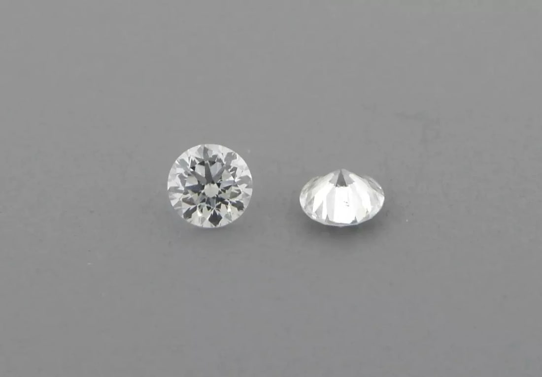 LOOSE NATURAL UNTREATED DIAMONDS Sale is for 2 round cut natural untreated earth mined diamond Sale (1 of 2)