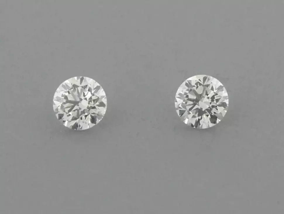 LOOSE NATURAL UNTREATED DIAMONDS Sale is for 2 round cut natural untreated earth mined diamond Sale (1 of 2)