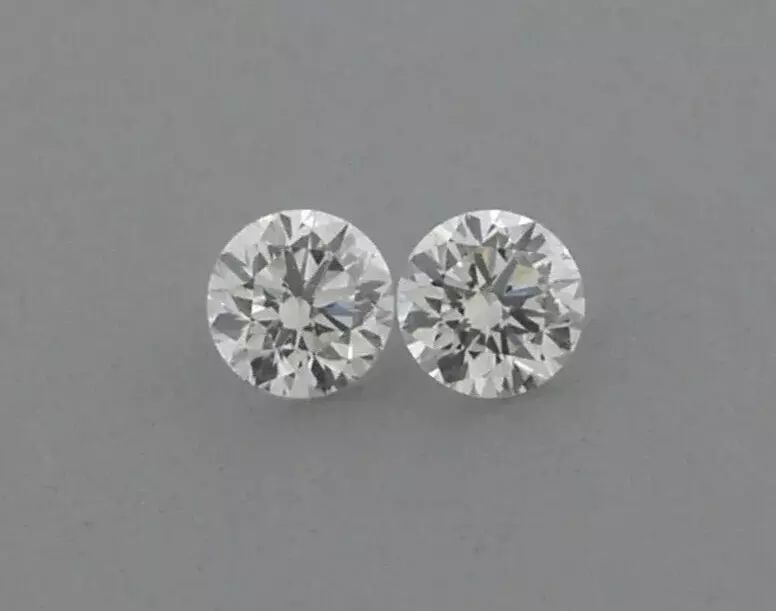 LOOSE NATURAL UNTREATED DIAMONDS Sale is for 2 round cut natural untreated earth mined diamond Sale: LOOSE NATURAL UNTREATED DIAMONDS Sale is for 2 round cut natural untreated earth mined diamond Sale is for a matching pair Diamonds measures 3.8mm in diameter Diamonds are full cut Diamonds are G colo