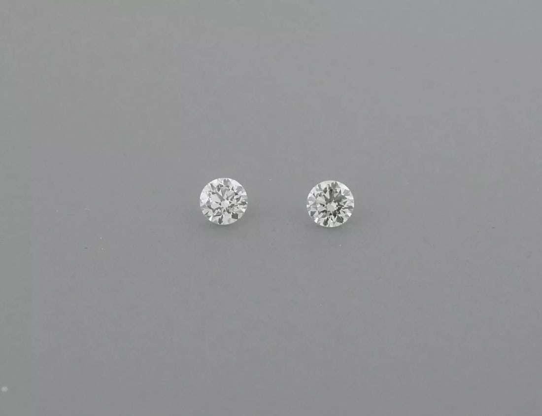 1.2mm MATCHING PAIR BRILLIANT ROUND CUT LOOSE NATURAL UNTREATED DIAMOND G VS2: LOOSE NATURAL UNTREATED DIAMONDS Sale is for 2 round cut natural untreated earth mined diamond Sale is for a matching pair Diamonds measures 1.2mm in diameter Diamonds are full cut Diamonds are G colo