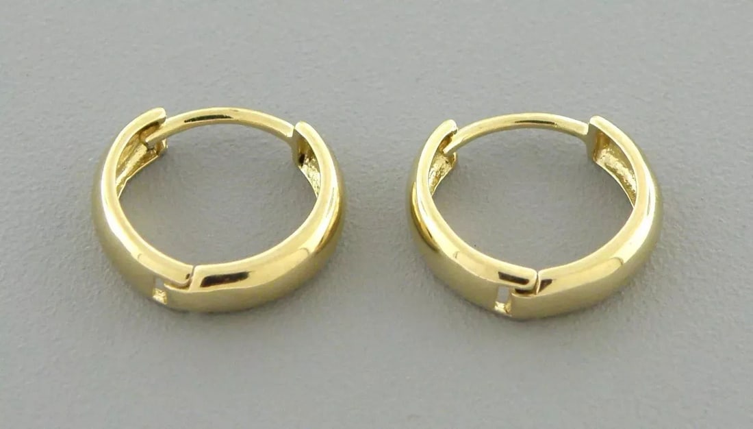 NEW 14K YELLOW GOLD PLAIN HUGGIE HOOP EARRINGS 2mm SNAP HINGE CLOSURE (1 of 2)