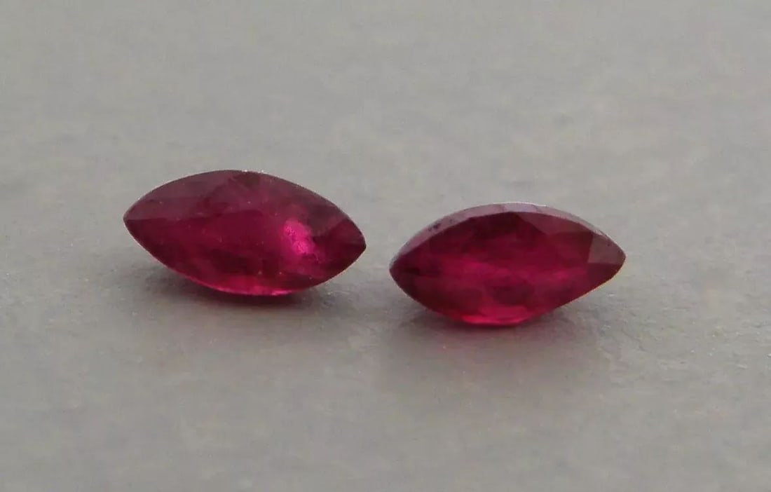 5x2mm MATCHING PAIR MARQUISE CUT LOOSE NATURAL PIGEON BLOOD RED RUBY (1 of 2)