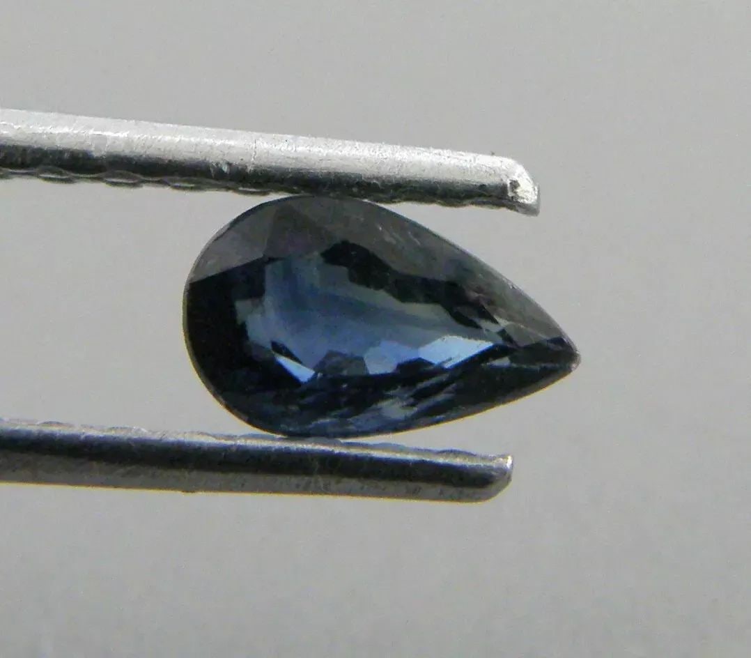 5x3mm PEAR SHAPE LOOSE NATURAL BLUE SAPPHIRE (1 of 2)