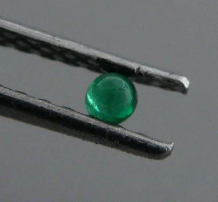 3mm ROUND CABOCHON NATURAL UNTREATED COLOMBIAN EMERALD PERFECT GREEN (1 of 2)