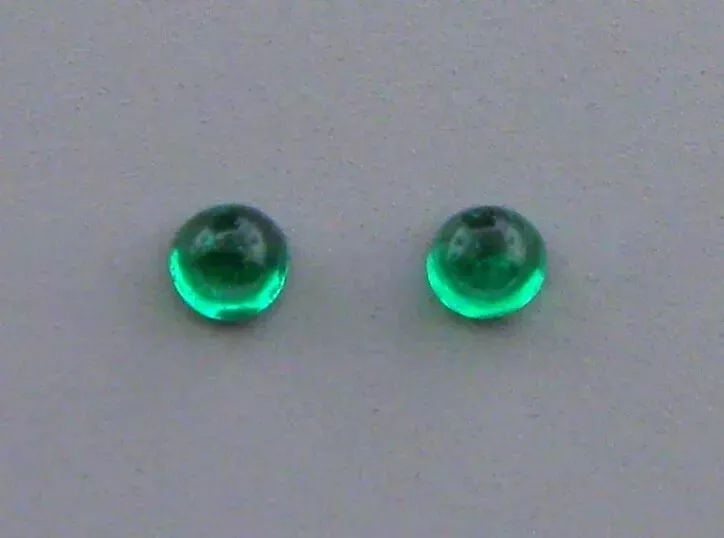 2mm ROUND MATCHING PAIR CABOCHON NATURAL UNTREATED COLOMBIAN EMERALD (1 of 2)
