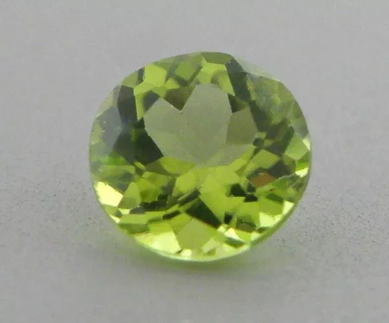 5.5mm ROUND CUT NATURAL LOOSE GREEN PERIDOT (1 of 2)