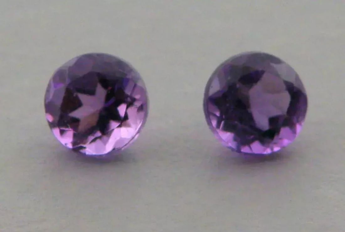 8mm MATCHING PAIR ROUND CUT NATURAL UNTREATED PURPLE AMETHYST: LOOSE NATURAL PURPLE AMETHYST ROUND CUT Sale is for 2 round cut natural purple amethyst Matching pair Amethyst measures 8mm in diameter New, never used before, perfect for jewelry repair