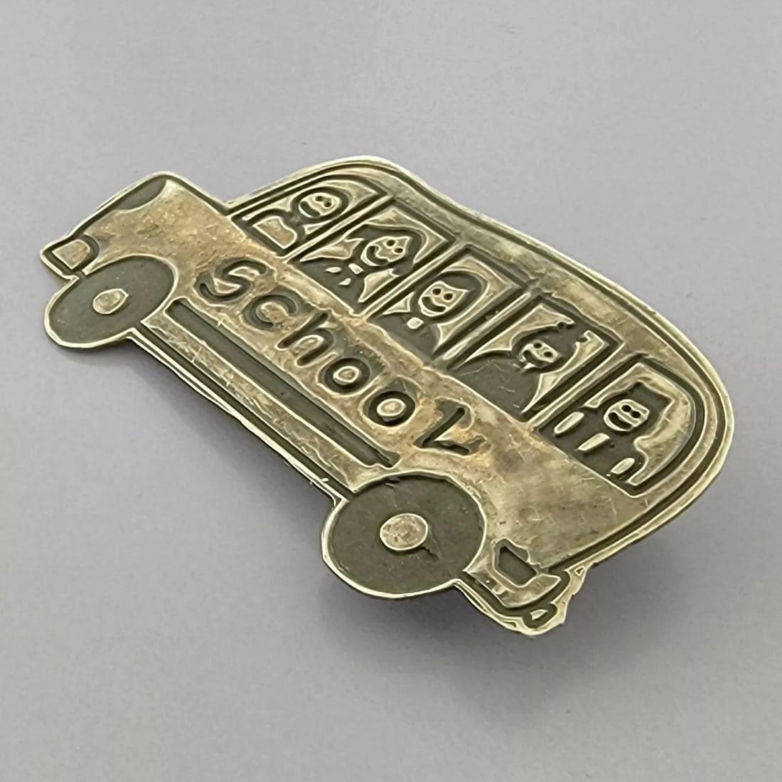 VINTAGE MEXICO STERLING SILVER EFS SAVE THE CHILDREN SCHOOL BUS BROOCH (1 of 2)