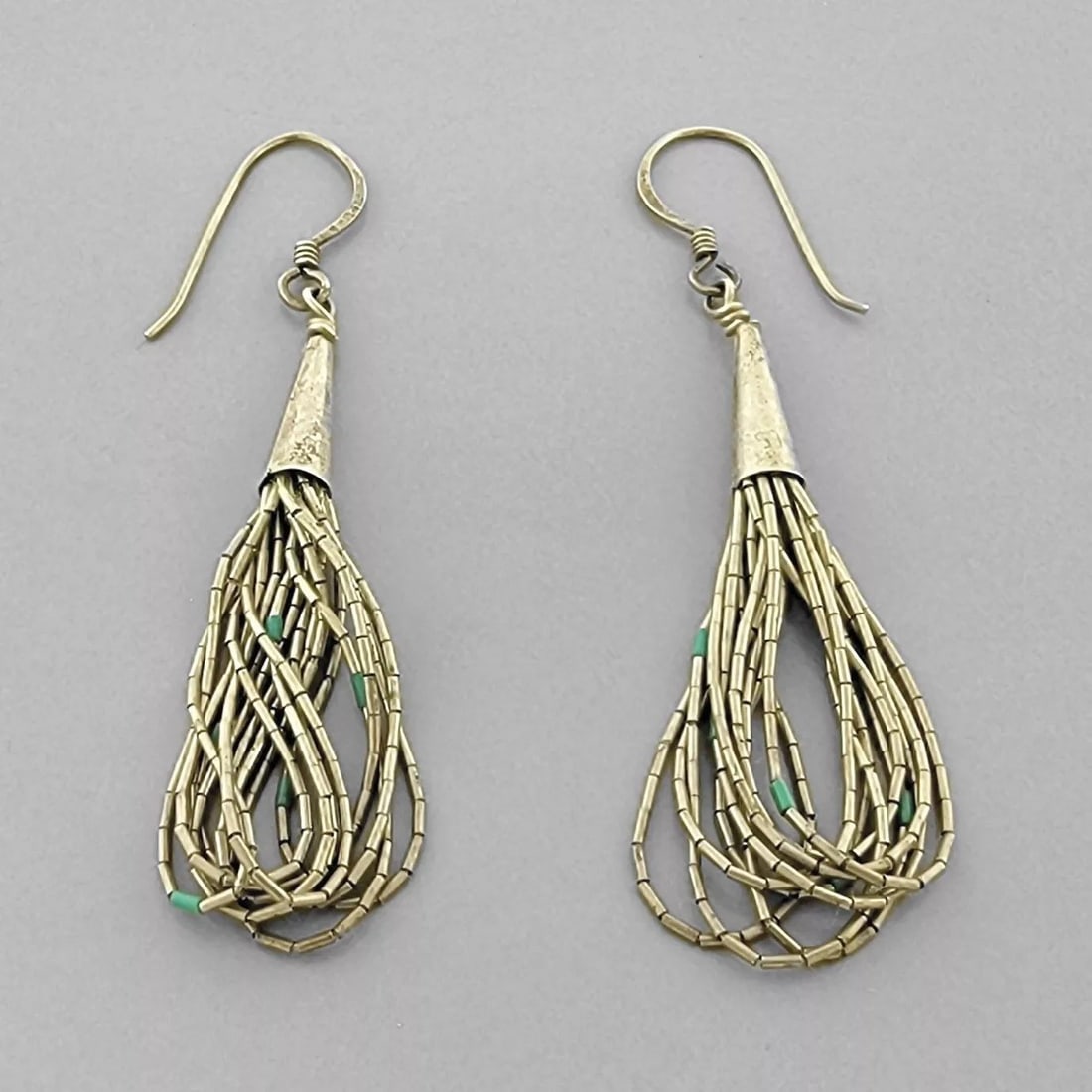 VINTAGE SOUTHWESTERN STERLING SILVER STRAND TURQUOISE EARRINGS (1 of 2)