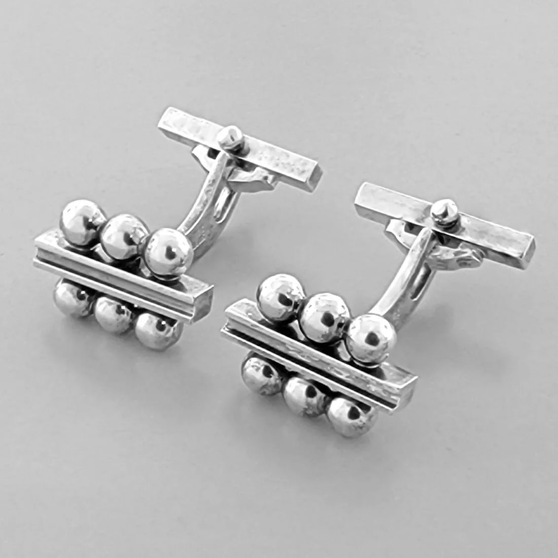 VINTAGE GEORG JENSEN STERLING SILVER CUFFLINKS 61 HARALD NIELSEN (1 of 2)
