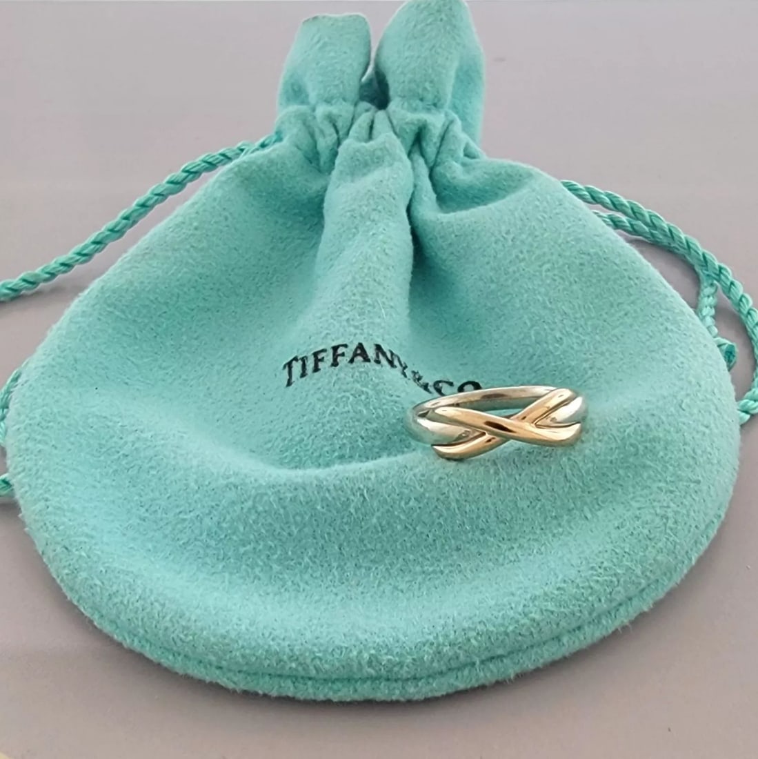 TIFFANY & Co. 18K ROSE GOLD STERLING SILVER INFINITY RING POUCH (1 of 2)