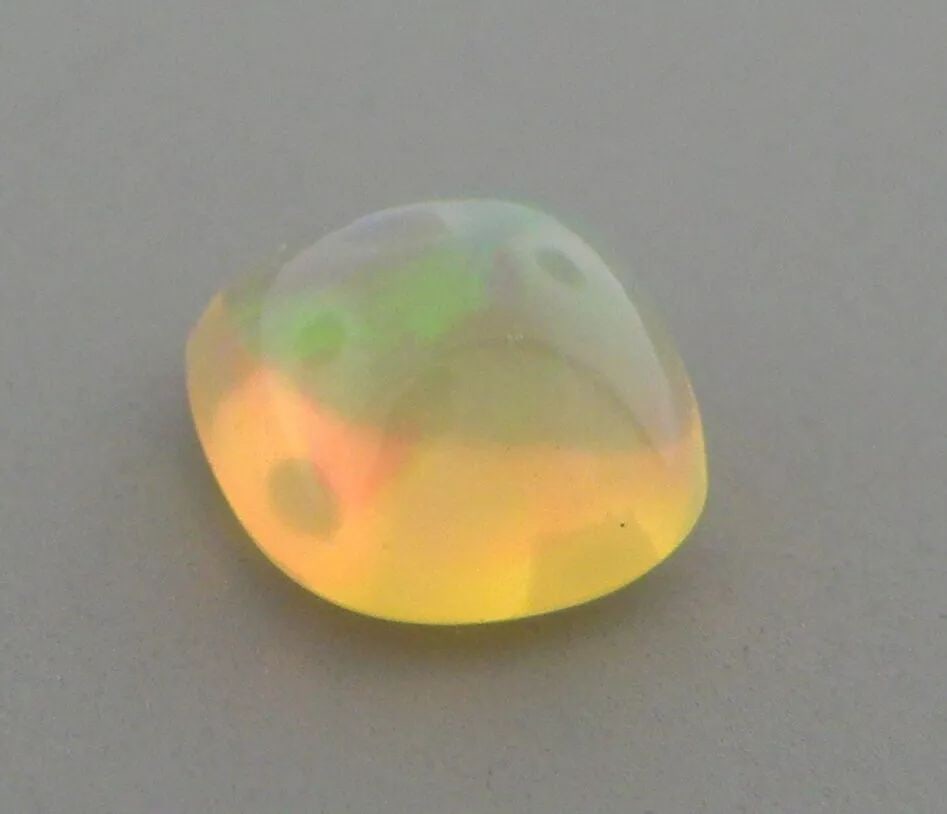 1.06ct EXCELLENT CUSHION CABOCHON CUT NATURAL UNTREATED OPAL (1 of 2)