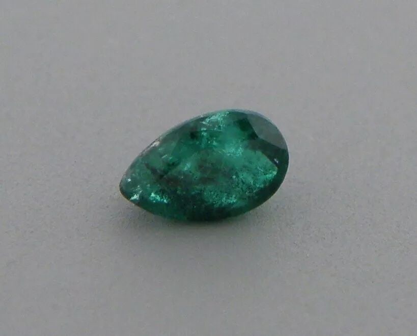 0.29ct NATURAL COLOMBIAN GREEN EMERALD PEAR SHAPE 5.2x3.1mm (1 of 2)