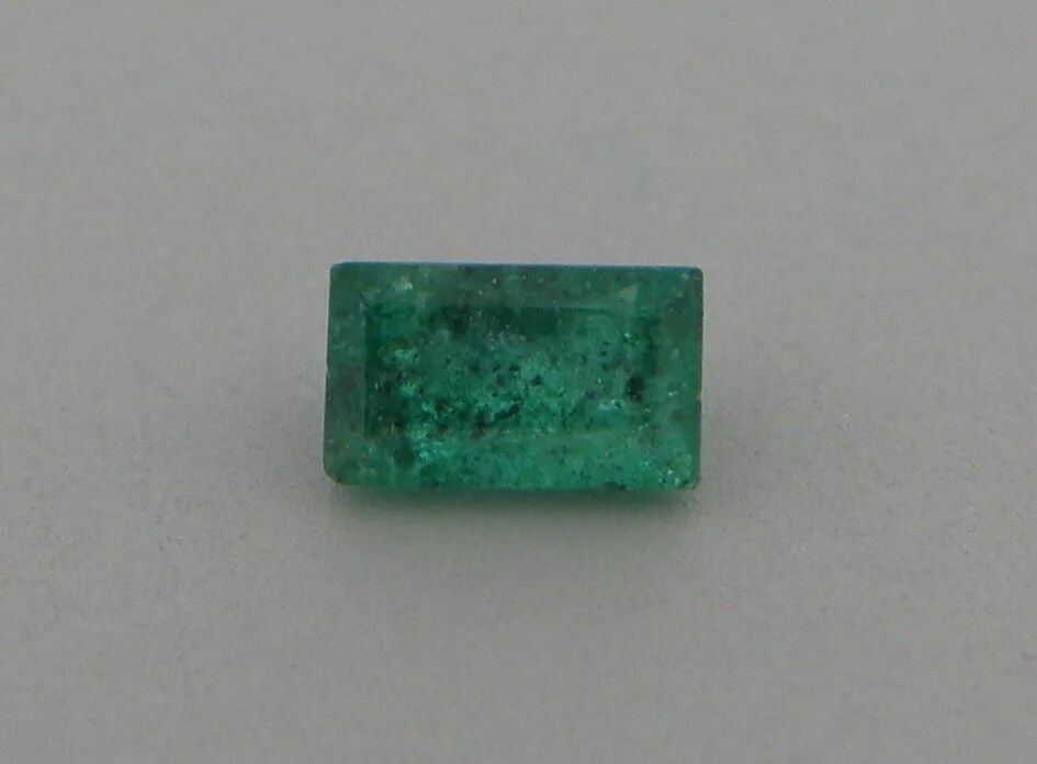 0.26ct NATURAL COLOMBIAN GREEN EMERALD EMERALD CUT 4.5x2.7mm (1 of 2)