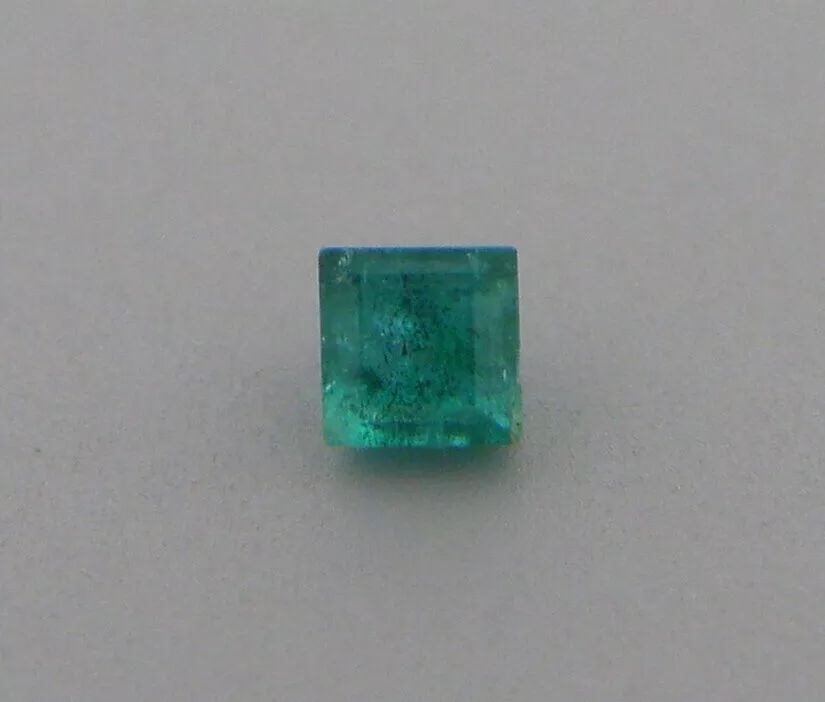 0.19ct NATURAL COLOMBIAN GREEN EMERALD PRINCESS CUT 2.7 x 2.7mm (1 of 2)