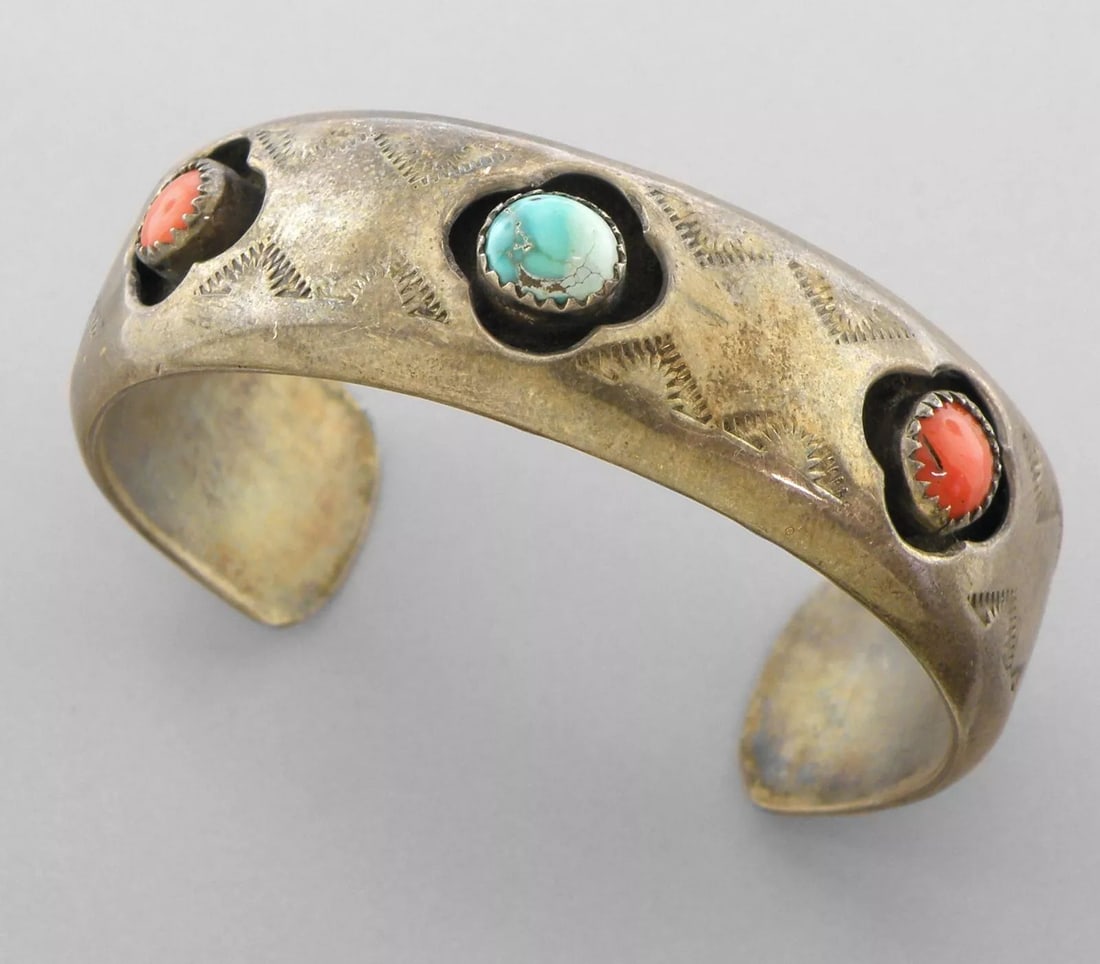VINTAGE NAVAJO STERLING SILVER TURQUOISE CORAL CUFF BANGLE BRACELET: JOHN HARDY STERLING SILVER PEBBLE EARRINGS Earrings measure 0.96" H x 0.51" W John Hardy Sterling silver pebble earrings Vintage Pre-owned in good condition, please refer to pics Omega Backs Stamped J