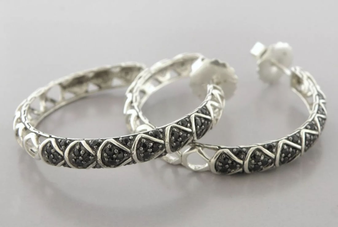 JOHN HARDY BLACK SAPPHIRE STERLING SILVER HOOP EARRINGS POST BACK: JOHN HARDY STERLING SILVER HOOP EARRINGS Earrings measure 1.5" in diameter x 0.20" Wide John Hardy black sapphire sterling silver hoop earrings Pre-owned in good condition, please refer to pics Butter