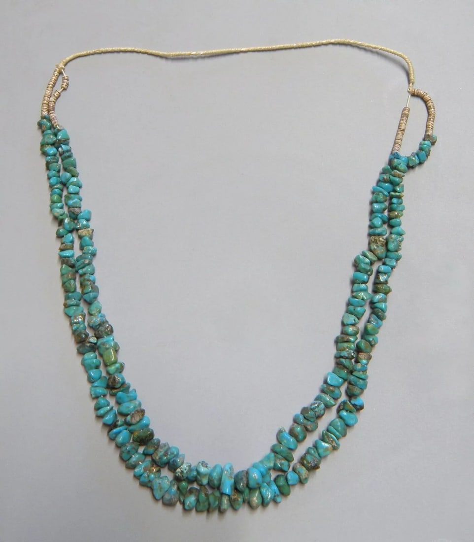 VINTAGE BEAUTIFUL NAVAJO DOUBLE STRAND KINGMAN TURQUOISE HEISHI NECKLACE (1 of 2)