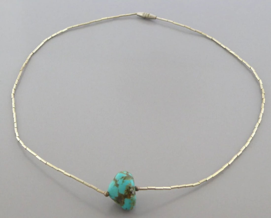 VINTAGE NAVAJO STERLING SILVER TURQUOISE PENDANT NECKLACE (1 of 2)