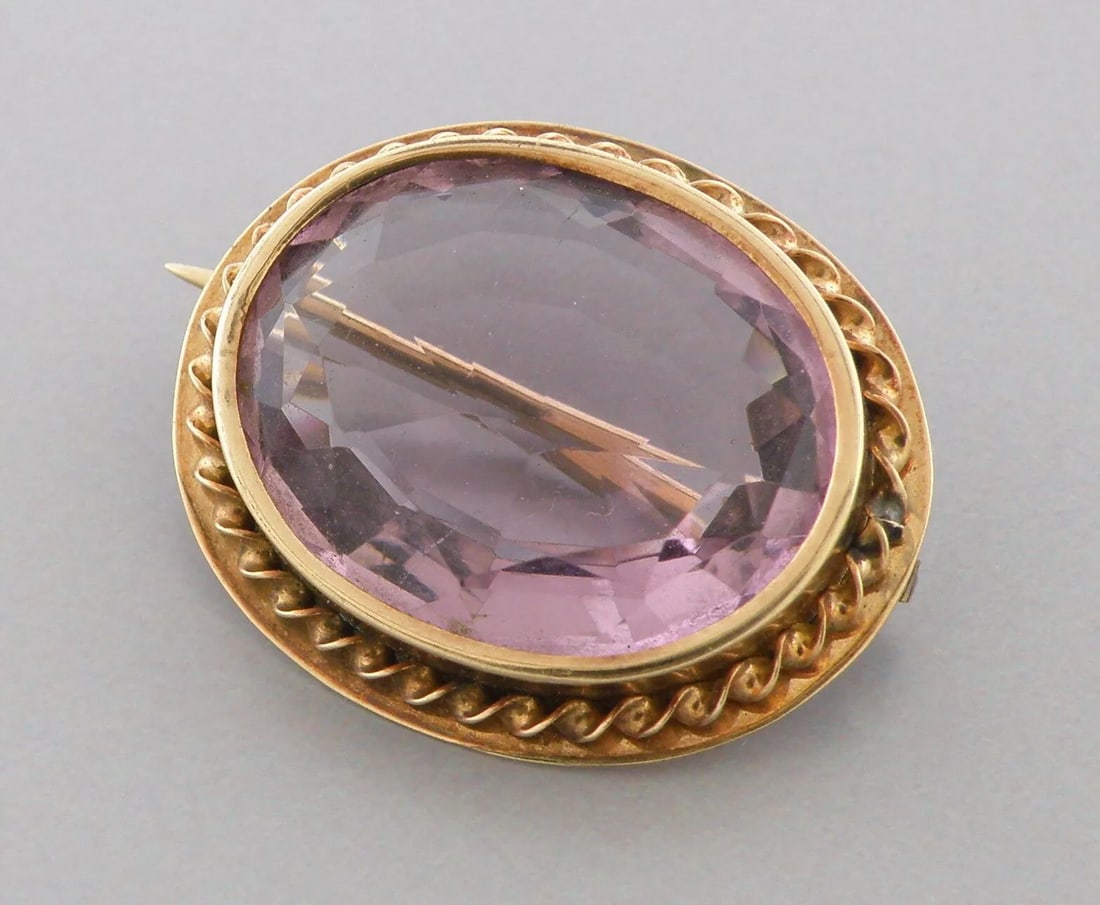 VINTAGE 14K YELLOW GOLD LARGE AMETHYST BROOCH PIN (1 of 2)
