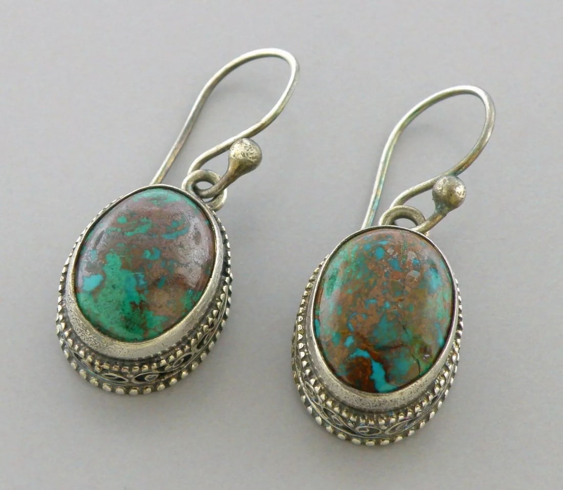 VINTAGE SOUTHWESTERN STERLING SILVER DANGLE TURQUOISE EARRINGS (1 of 2)