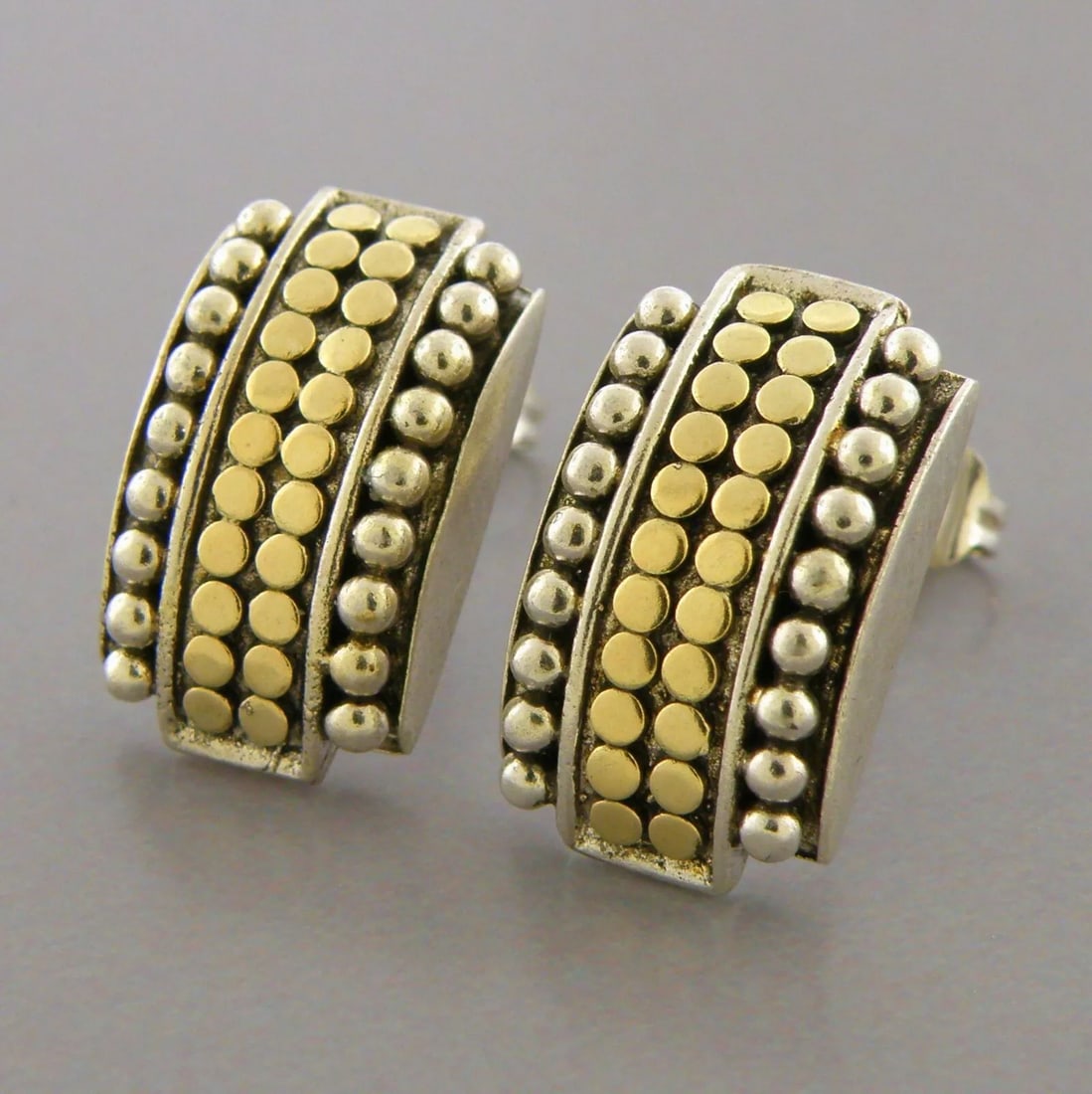 JOHN HARDY 18K GOLD STERLING SILVER DOT RECTANGLE EARRINGS (1 of 2)