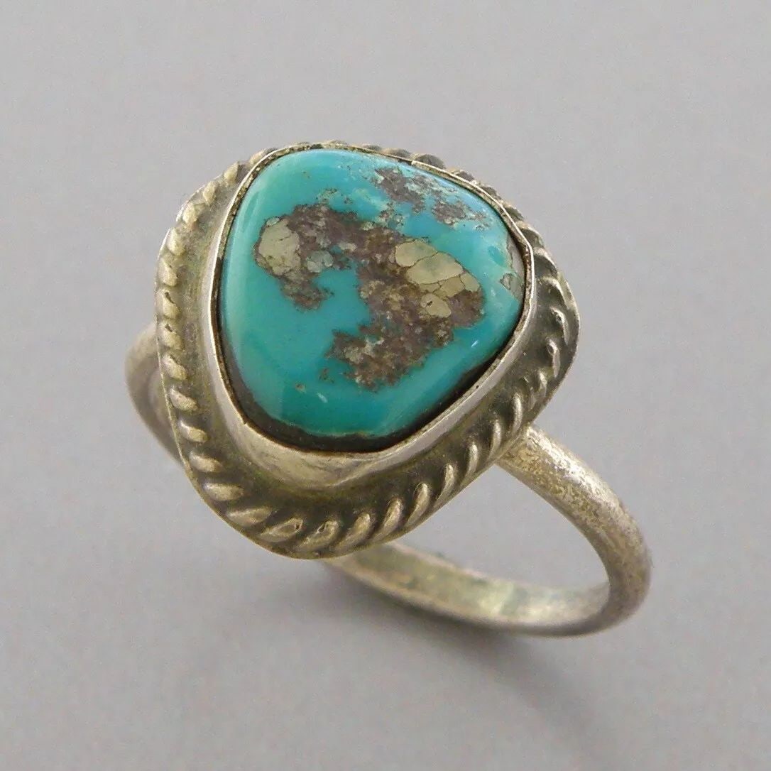 VINTAGE BEAUTIFUL NAVAJO STERLING SILVER TURQUOISE RING SIZE 5.5 (1 of 2)