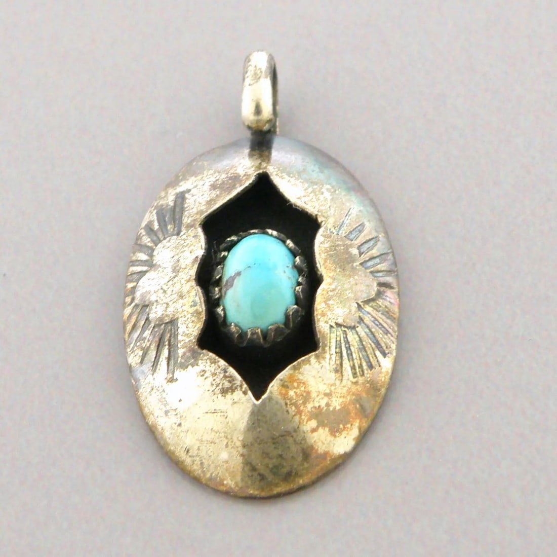 VINTAGE NAVAJO STERLING SILVER TURQUOISE SHADOW BOX PENDANT (1 of 2)