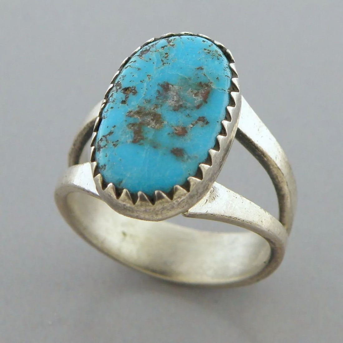 VINTAGE BEAUTIFUL NAVAJO STERLING SILVER TURQUOISE RING SIZE 5 (1 of 2)