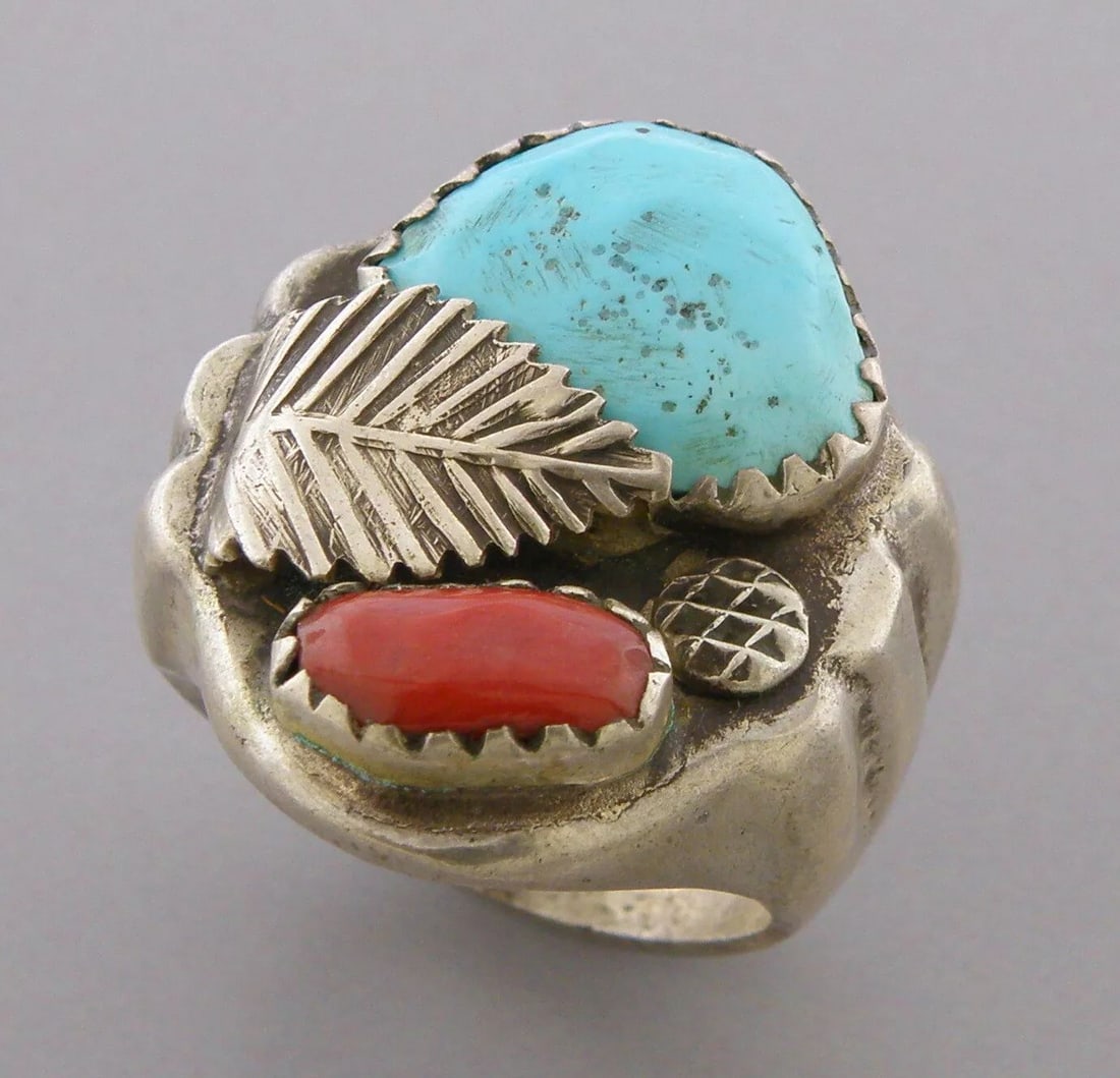 VINTAGE BEAUTIFUL NAVAJO STERLING SILVER TURQUOISE CORAL RING HEAVY (1 of 2)
