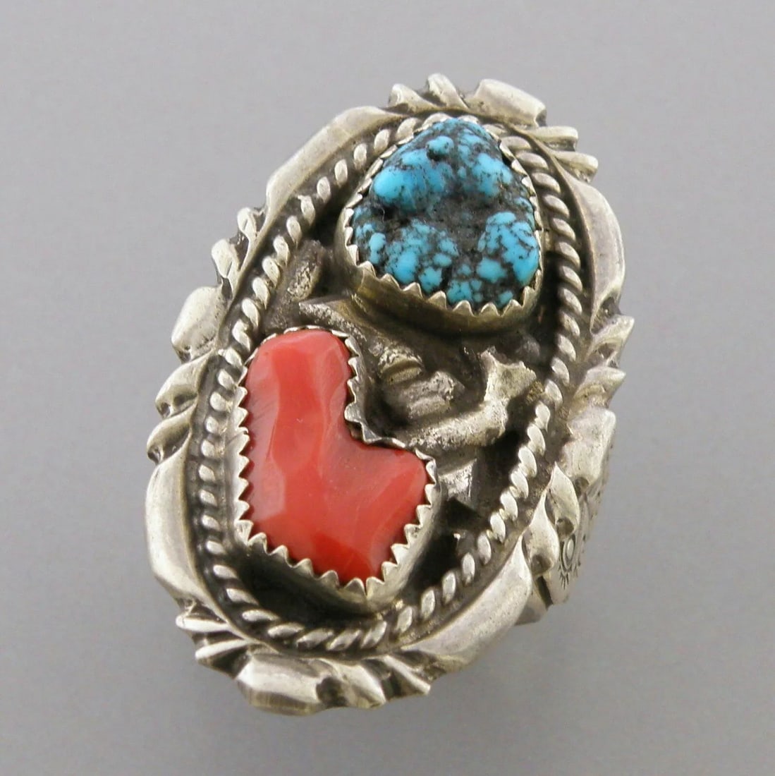 VINTAGE SOUTHWESTERN STERLING SILVER CORAL TURQUOISE RING HUGE (1 of 2)