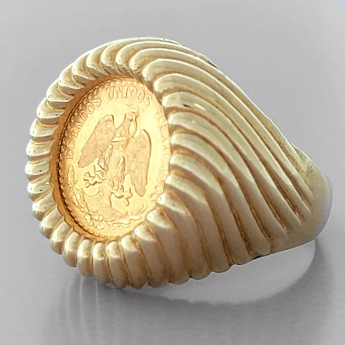 DOS PESOS 1945 GOLD COIN 14K YELLOW GOLD RING HEAVY: 14K GOLD COIN RING Dos Pesos gold coin twisted fluted ring 14K gold ring Size 7. (we can resize for free, sizes 6-9) please message us first Measures 19mm wide on top Pre-owned in good condition,