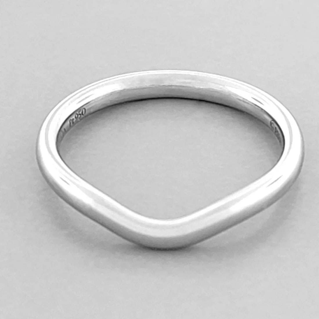 TIFFANY & Co. 2mm PLATINUM ELSA PERETTI CURVED WEDDING BAND RING SIZE 6 (1 of 2)