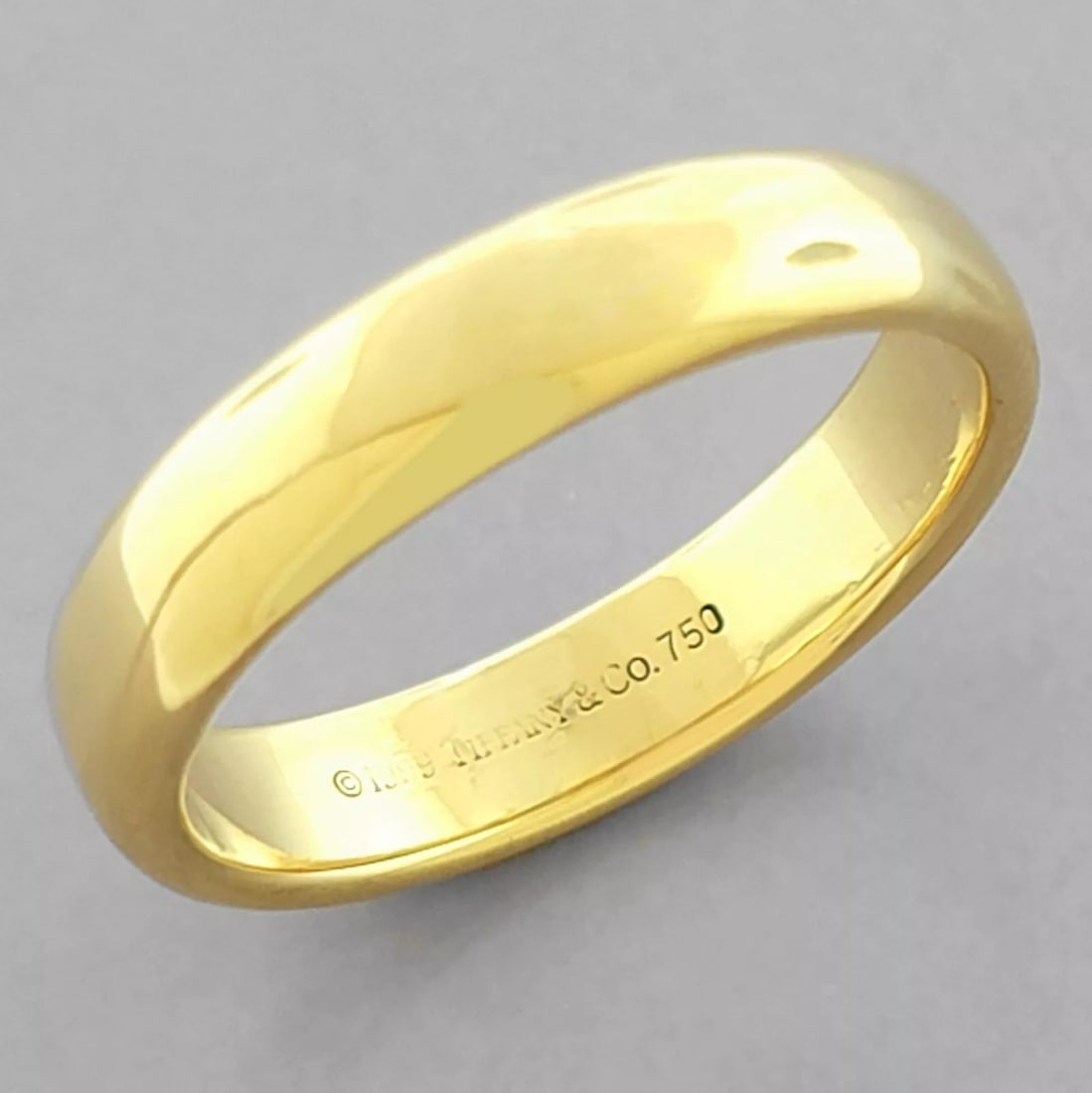 TIFFANY & Co. 4.5mm 18K YELLOW GOLD CLASSIC LUCIDA WEDDING BAND RING SIZE 8.5 (1 of 2)
