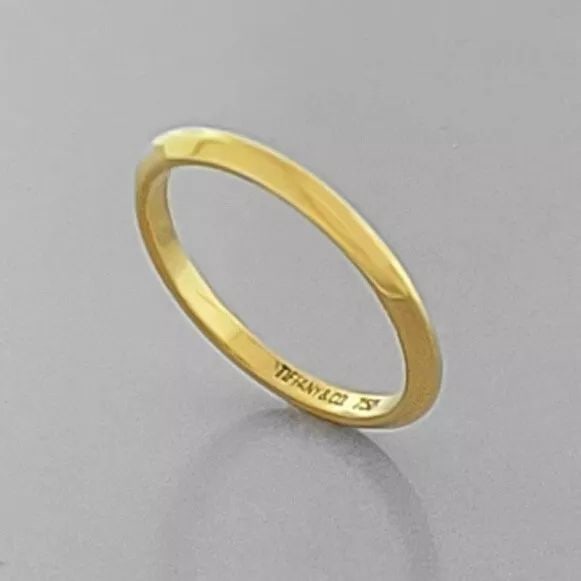 TIFFANY & Co. 18K YELLOW GOLD KNIFE EDGE WEDDING BAND RING SIZE 4.5 (1 of 2)