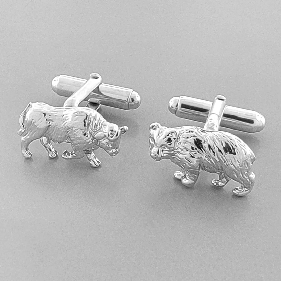 TIFFANY & Co. STERLING SILVER BULL BEAR CUFFLINKS (1 of 2)