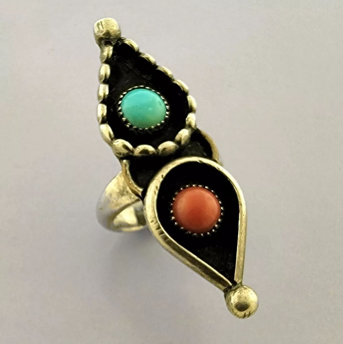VINTAGE NAVAJO STERLING SILVER TEARDROP TURQUOISE CORAL RING SIZE 6 (1 of 2)