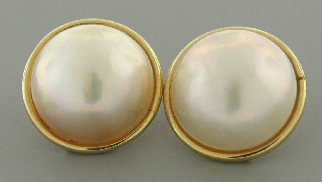 VINTAGE 14K YELLOW GOLD LADIES LARGE MABE PEARL EARRINGS (1 of 2)