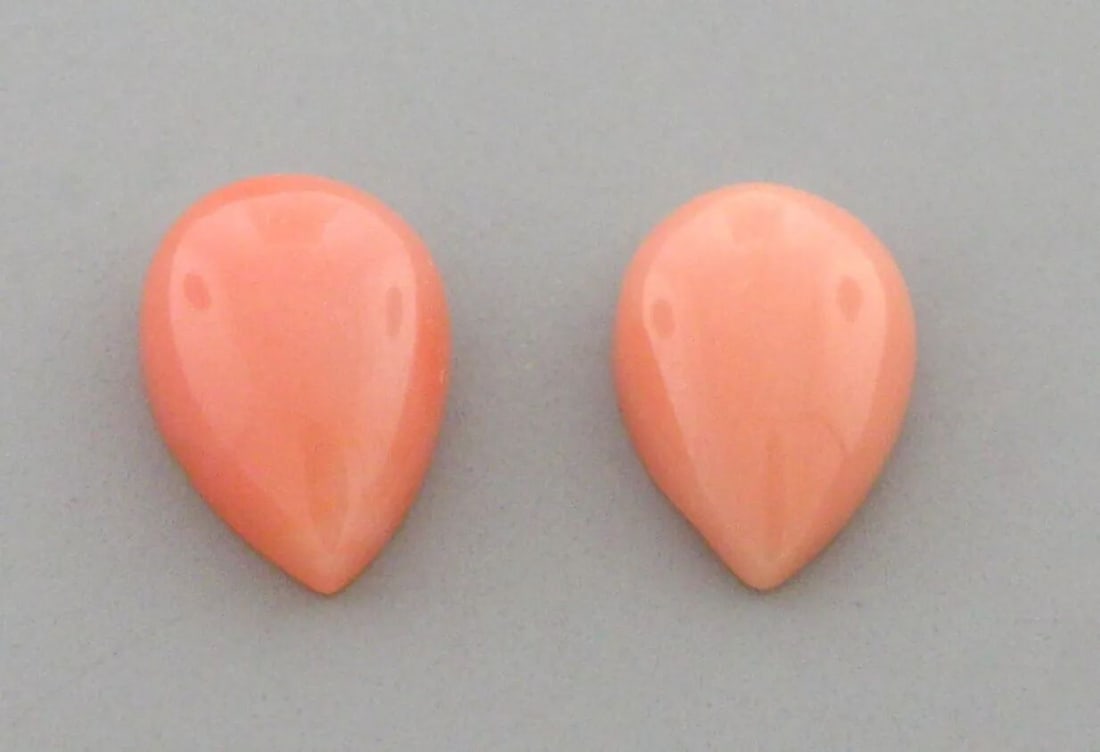 NATURAL MATCHING PAIR MARQUISE CABOCHON BLUSH PINK CORAL 15X7mm: NATURAL MATCHING PAIR MARQUISE CABOCHON BLUSH PINK CORAL 15X7mm LOOSE NATURAL UNTREATED PEAR SHAPE CABOCHON CORAL Sale is for a matching pair Coral measures apx 9x6mm Average weight is 2.20ct for a pa