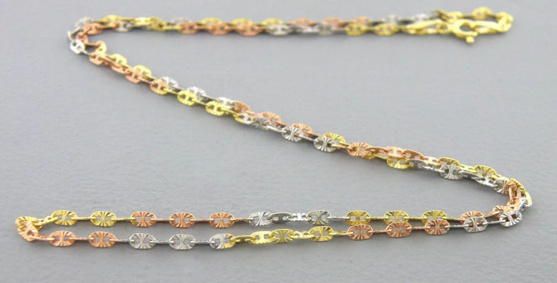 NEW YELLOW ROSE WHITE GOLD PLATED STERLING SILVER LINK CHAIN 18" NECKLACE: YELLOW ROSE WHITE GOLD PLATED STERLING SILVER CHAIN Necklace measures 18" Long x 2.2mm Wide Yellow Rose and white gold plated Sterling silver chain New in Excellent condition Stamped ITALY 925 Total w