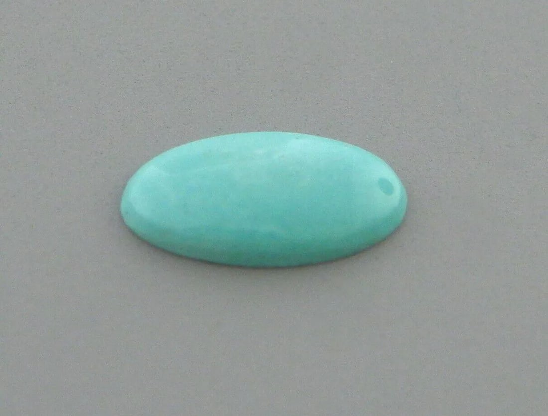 NATURAL UNTREATED TURQUOISE OVAL CABOCHON 0.48ct (1 of 2)