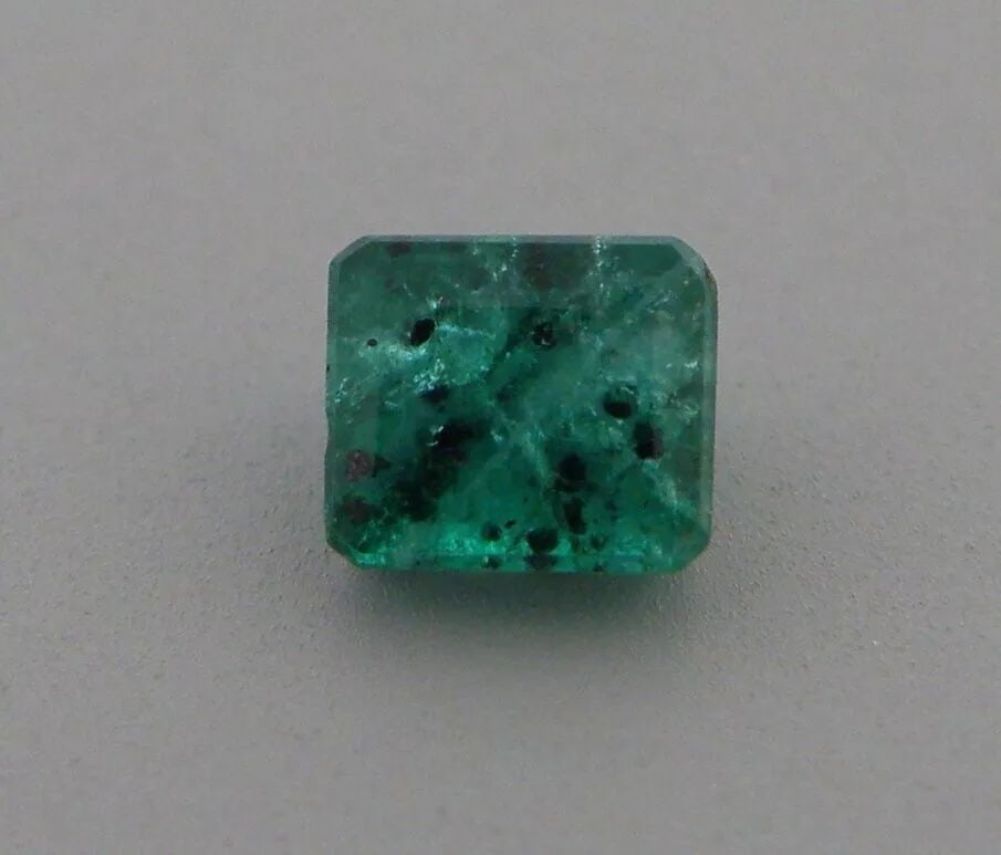 0.38ct NATURAL COLOMBIAN GREEN EMERALD EMERALD CUT 4x3.7mm (1 of 2)