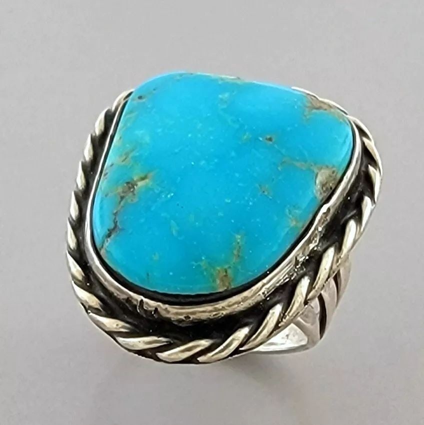 VINTAGE BEAUTIFUL NAVAJO STERLING SILVER MORENCI TURQUOISE RING (1 of 2)