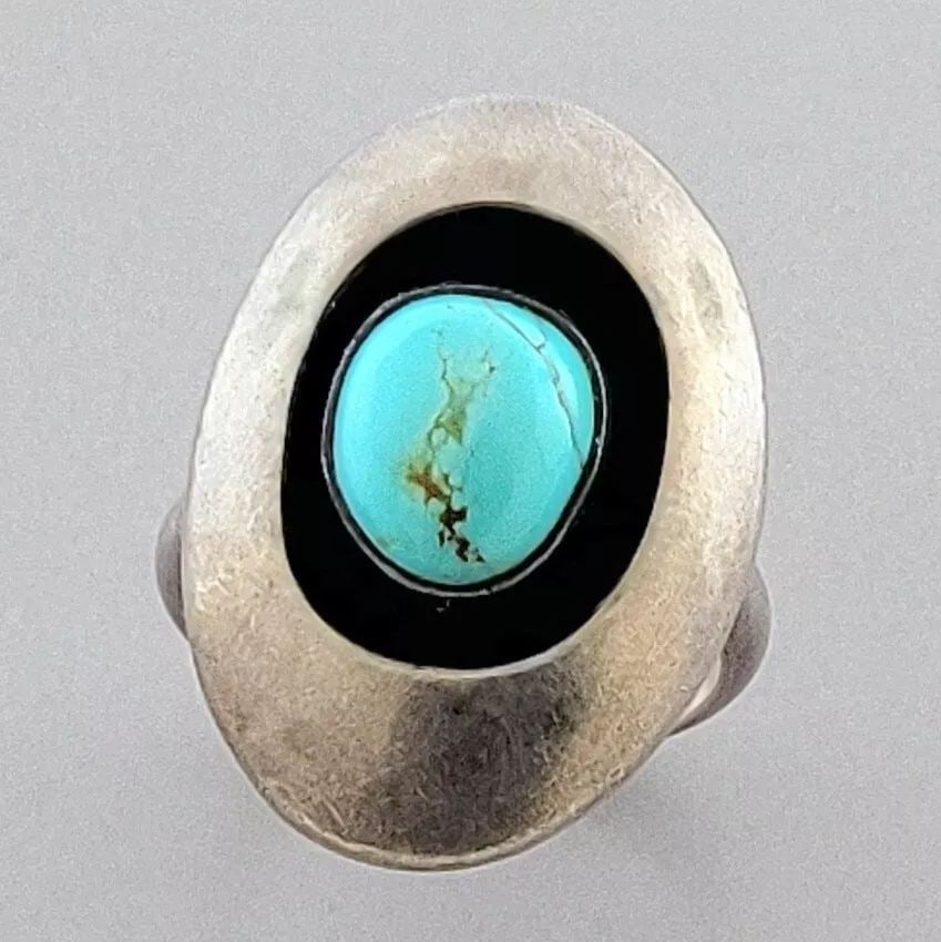VINTAGE BEAUTIFUL NAVAJO STERLING SILVER SHADOWBOX KINGMAN TURQUOISE RING (1 of 2)