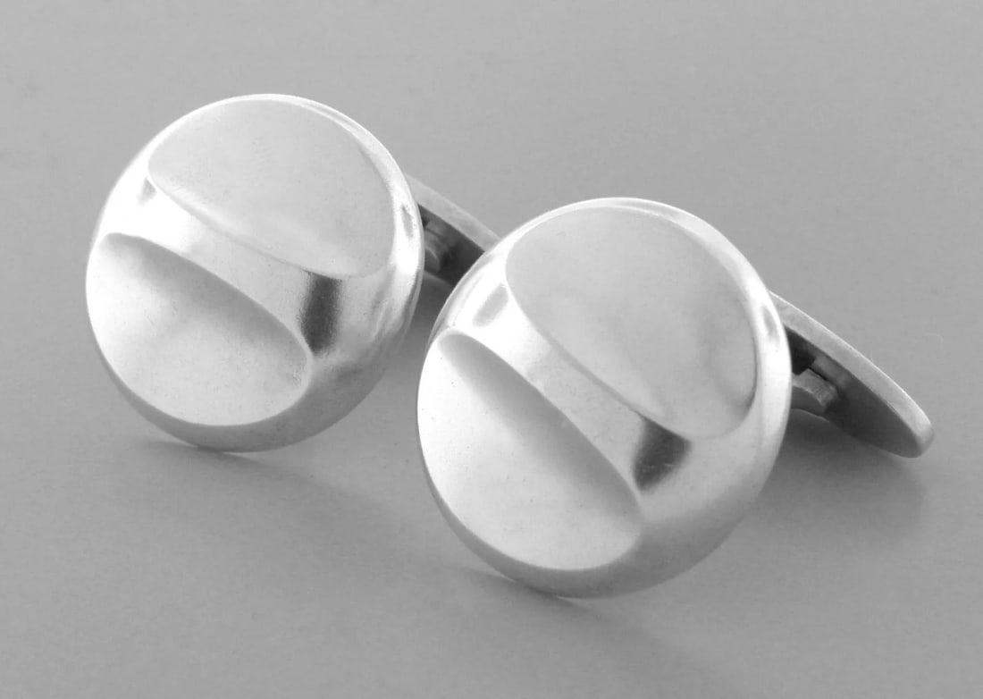 VINTAGE GEORG JENSEN STERLING SILVER ROUND CUFFLINKS 82 (1 of 2)