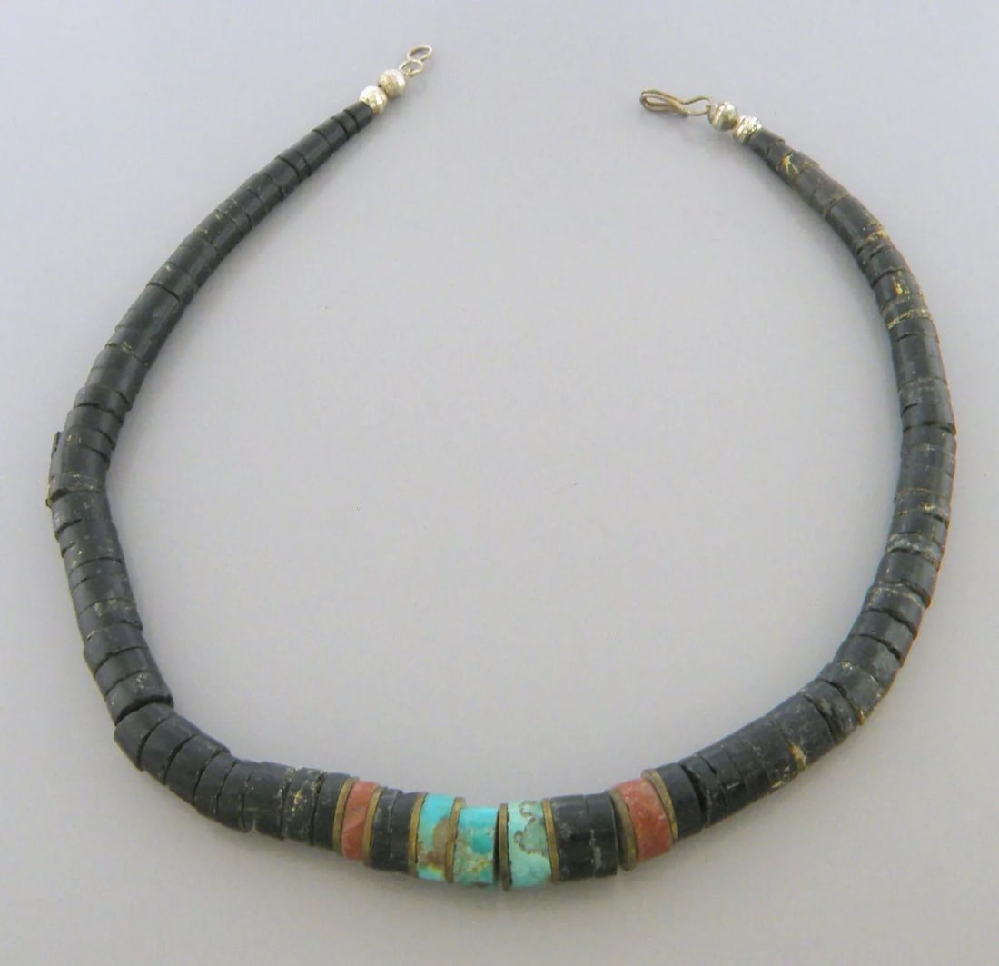 VINTAGE NAVAJO STERLING SILVER HEISHI TURQUOISE CORAL NECKLACE (1 of 2)